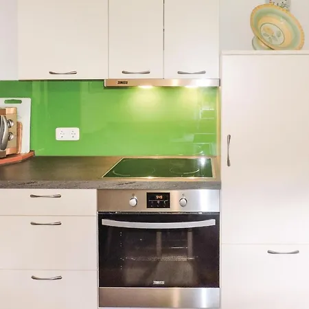 Two-bedroom In Apartamento